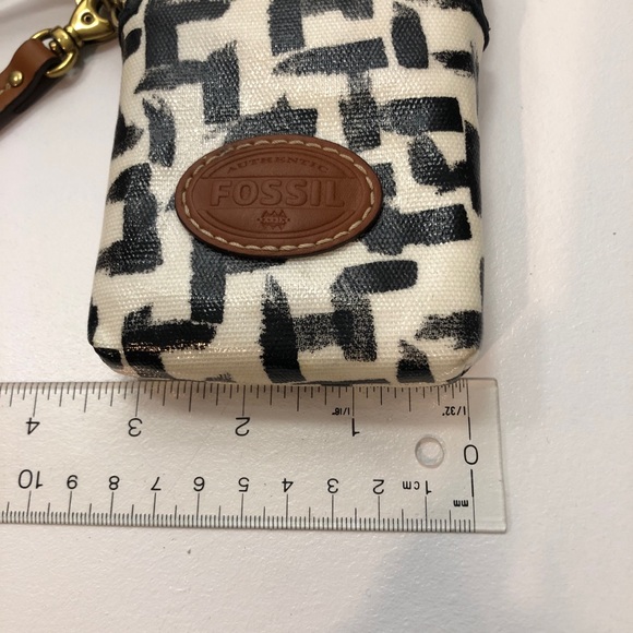 Fossil card and phone case - Picture 5 of 7